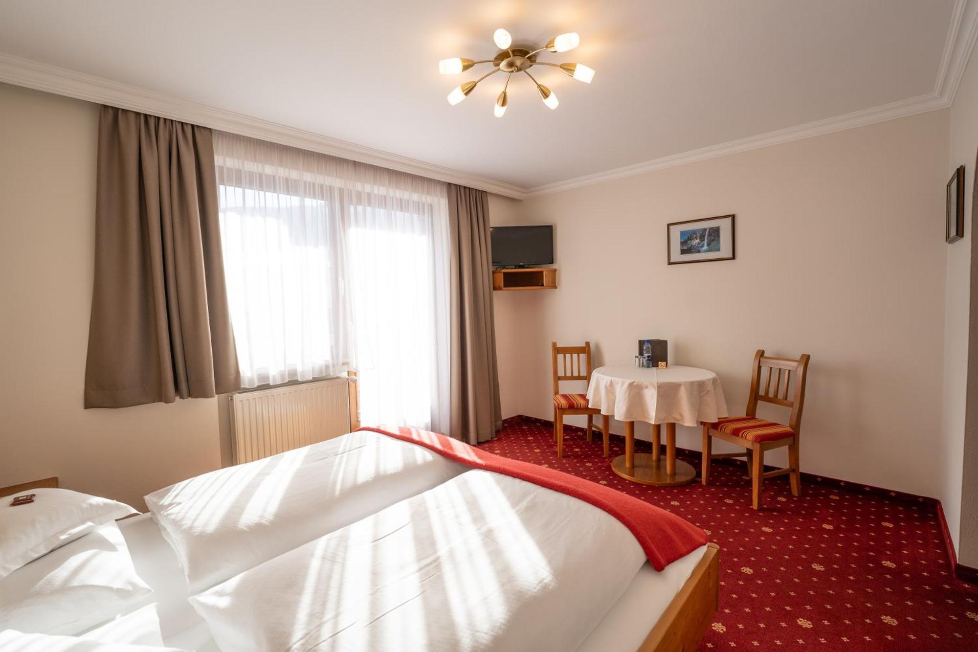 Haus Koessler Hotel Radstadt Buitenkant foto